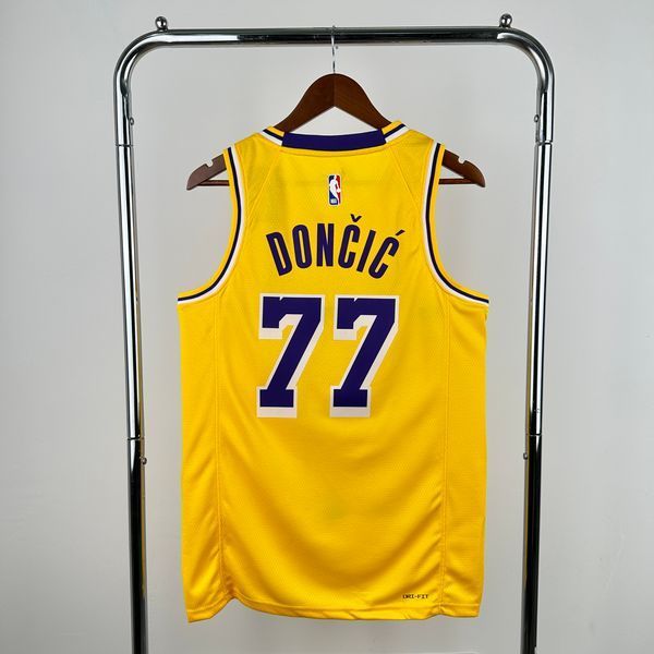 Los Angeles Lakers 2024-26 Icon Dončić 77 c7e9e435 фото