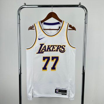 Los Angeles Lakers 2024-26 Association Dončić 77 65baf212 фото